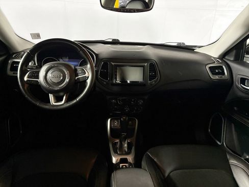 Used 2018 Jeep Compass Latitude w/ Popular Equipment Group FWD image 12
