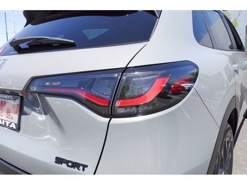Used 2025 Honda HR-V Sport image 6