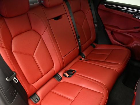 Certified 2026 Porsche Macan AWD/4WD image 56
