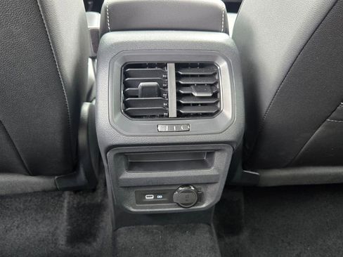Certified 2024 Volkswagen Tiguan SE R-Line FWD image 15