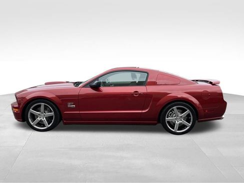 Used 2008 Ford Mustang GT RWD image 2