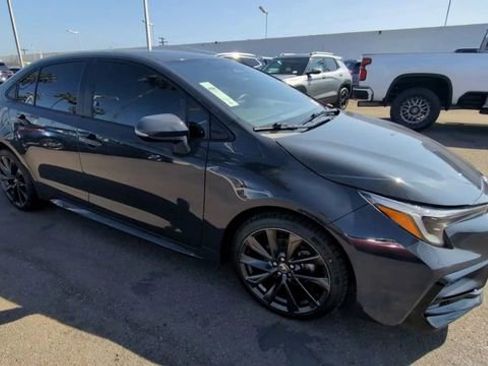 Used 2024 Toyota Corolla SE w/ SE Premium Package image 2