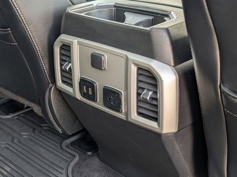 Used 2019 Ford F150 Lariat image 34