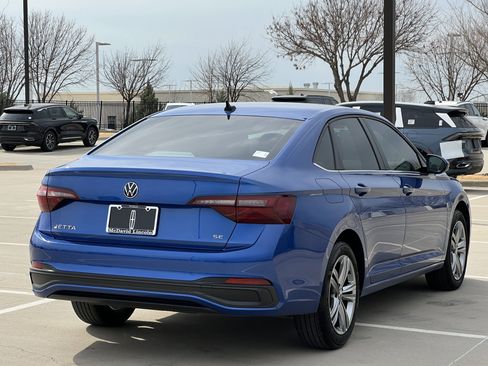 Used 2022 Volkswagen Jetta SE image 9