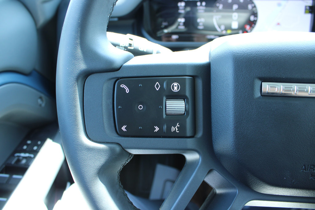 Used 2025 Land Rover Defender 110 S AWD/4WD image 41