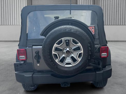 Used 2016 Jeep Wrangler Unlimited Sport w/ Connectivity Group image 34