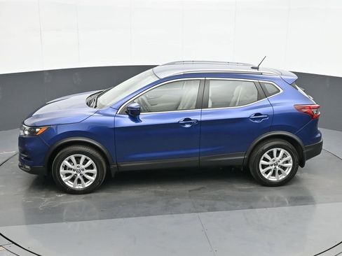 Used 2022 Nissan Rogue Sport SV w/ Technology Package image 18