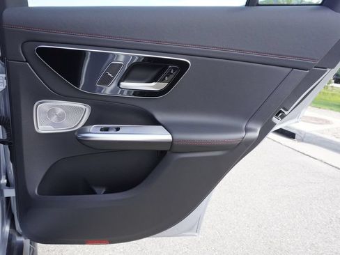 Used 2024 Mercedes-Benz GLC 43 AMG 4MATIC image 25