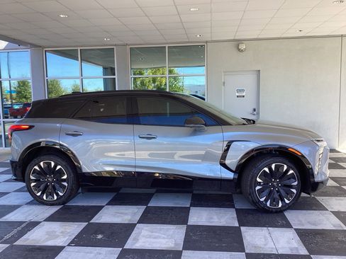 New 2026 Chevrolet Blazer EV RS w/ Super Cruise Package FWD image 5