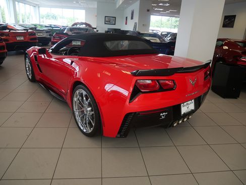 Used 2019 Chevrolet Corvette Grand Sport RWD image 5