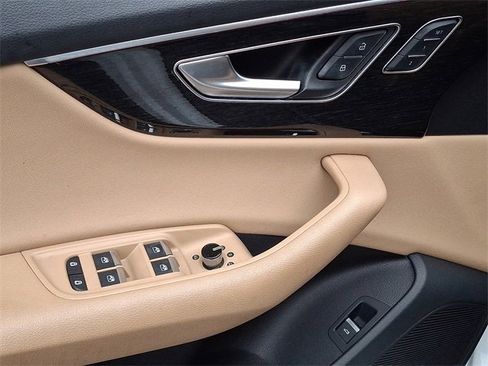 Used 2019 Audi Q8 Prestige image 21