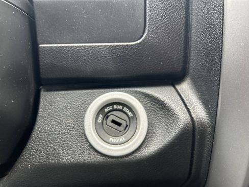 Used 2023 RAM 1500 Classic SLT image 21