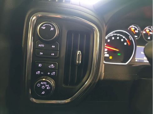 Used 2019 Chevrolet Silverado 1500 LT Trail Boss image 30