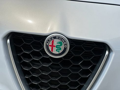 Used 2022 Alfa Romeo Giulia Ti RWD image 35