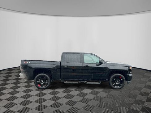 Used 2018 Chevrolet Silverado 1500 LTZ Z71 w/ Redline Edition AWD/4WD image 7