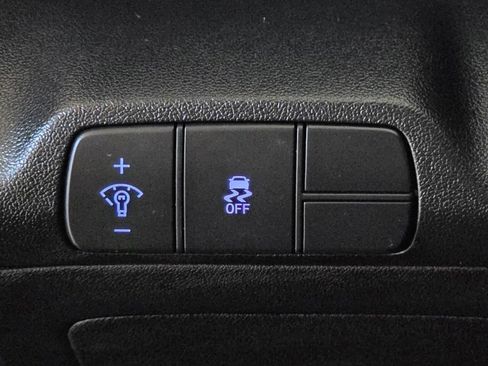 Certified 2025 Hyundai Elantra Sport FWD image 33