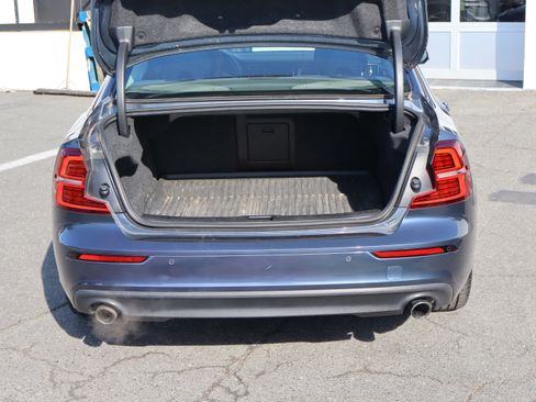 Used 2020 Volvo S60 T6 Momentum image 33