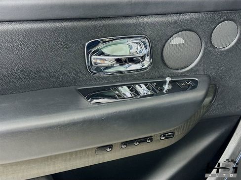 Used 2019 Rolls-Royce Cullinan AWD/4WD image 14
