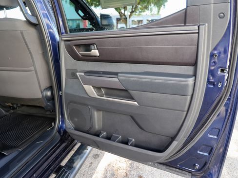 Used 2025 Toyota Tundra SR5 AWD/4WD image 38
