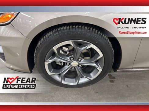 Used 2024 Chevrolet Malibu LT image 6