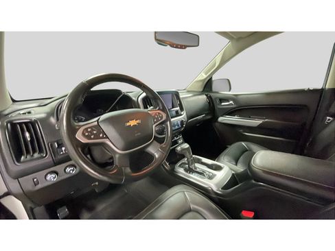 Used 2021 Chevrolet Colorado LT w/ LT Convenience Package AWD/4WD image 11