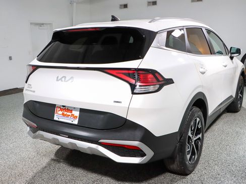 Used 2023 Kia Sportage EX image 7