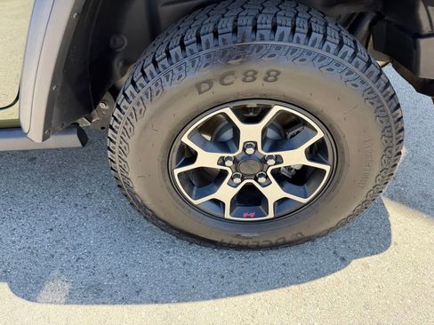 Used 2021 Jeep Wrangler Unlimited Rubicon AWD/4WD image 12