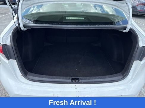 Used 2021 Toyota Corolla LE FWD image 11
