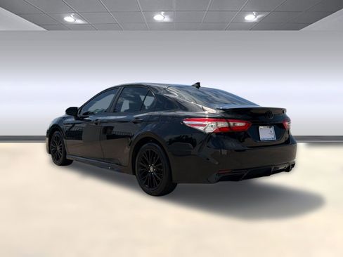 Used 2020 Toyota Camry SE AWD/4WD image 3