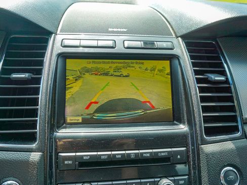 Used 2010 Ford Taurus SHO image 15