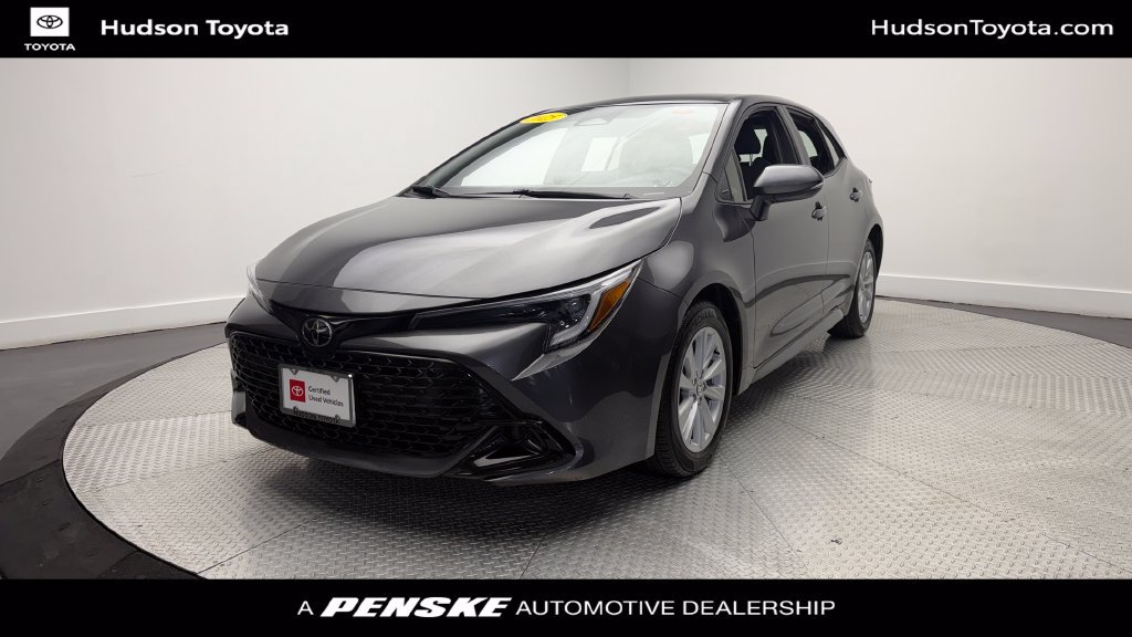 Certified 2025 Toyota Corolla SE FWD image 1