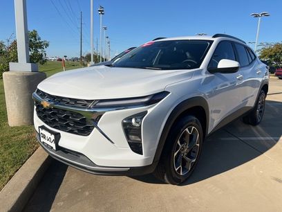 Used 2024 Chevrolet Trax LT w/ Driver Confidence Package