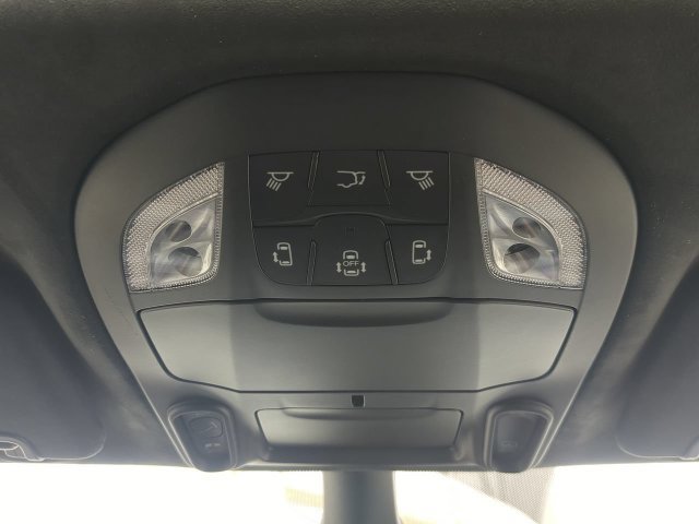 New 2027 Chrysler Pacifica Pinnacle w/ Theater Group AWD/4WD image 25