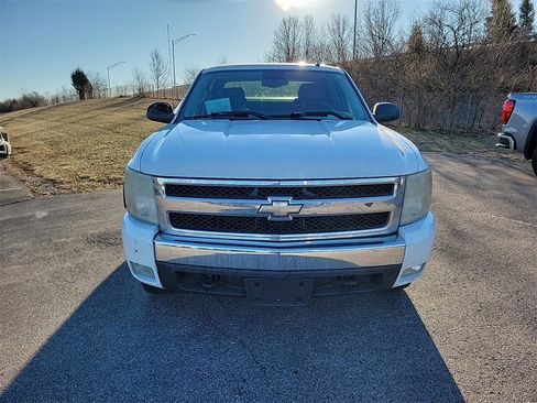 Used 2007 Chevrolet Silverado 1500 LT w/ 1LT Convenience Package image 3