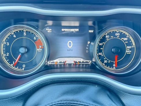 Used 2017 Jeep Cherokee Trailhawk w/ Cold Weather Group image 48