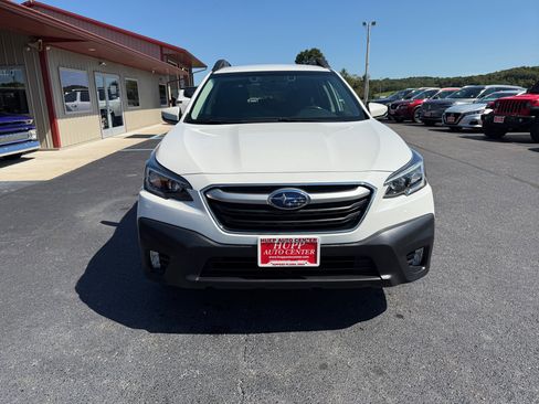 Used 2022 Subaru Outback Premium image 8