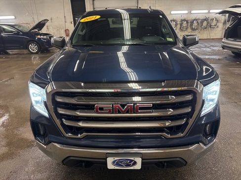 Used 2021 GMC Sierra 1500 SLE image 2