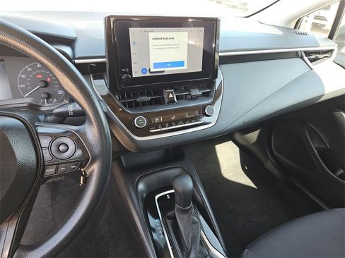 Used 2025 Toyota Corolla LE image 20