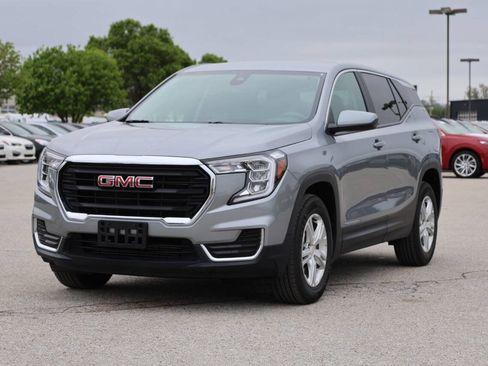 Used 2024 GMC Terrain SLE AWD/4WD image 6