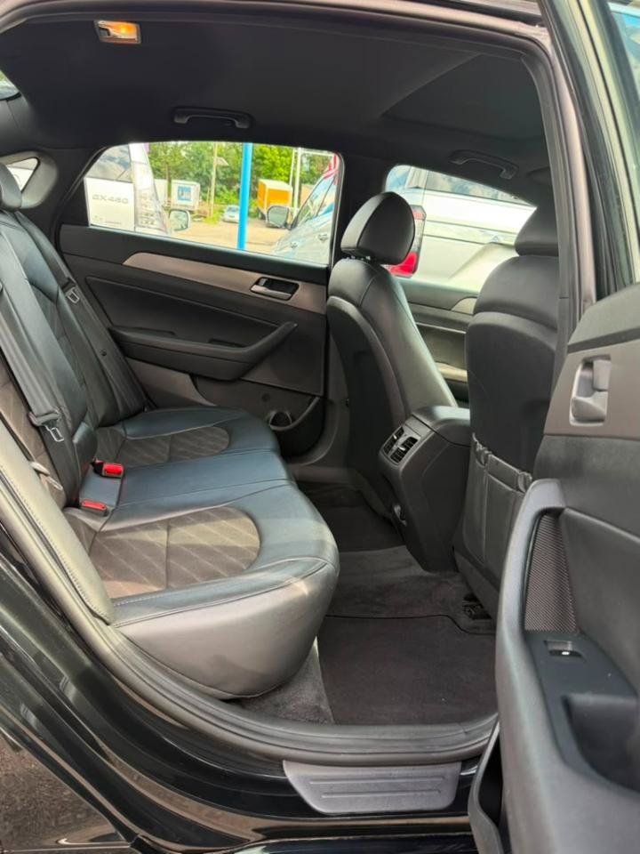 Used 2019 Hyundai Sonata Sport w/ Tech Package 03 FWD image 17