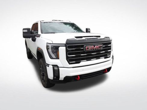 Used 2024 GMC Sierra 3500 AT4 w/ AT4 Premium Plus Package AWD/4WD image 2