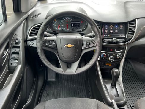 Used 2022 Chevrolet Trax LS w/ Tint and Cruise Package FWD image 14