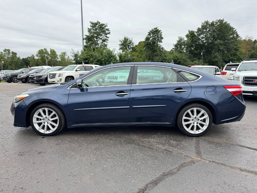 Used 2015 Toyota Avalon Limited FWD image 2