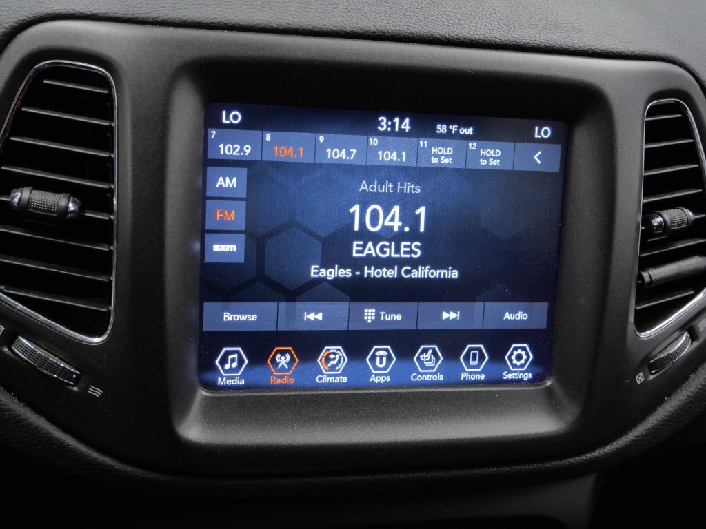 Certified 2020 Jeep Compass Trailhawk w/ Cold Weather Group AWD/4WD image 27