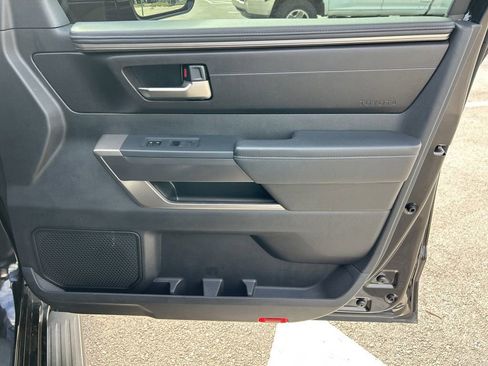 Used 2025 Toyota Sequoia SR5 AWD/4WD image 41