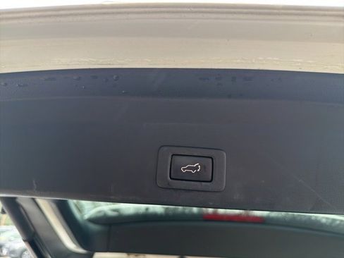 Used 2019 Subaru Ascent Limited image 35