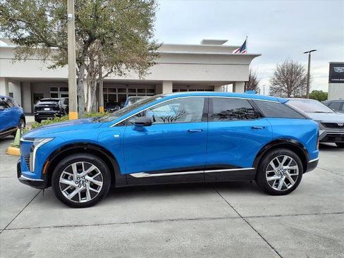 New 2026 Cadillac Optiq Luxury 1 image 2