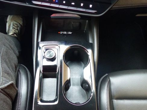 Used 2024 Buick Envision Preferred AWD/4WD image 35