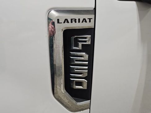 Used 2021 Ford F250 Lariat w/ Lariat Ultimate Package AWD/4WD image 30