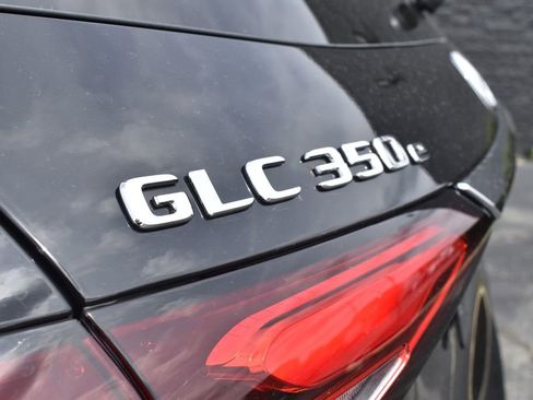 Used 2025 Mercedes-Benz GLC 350e 4MATIC image 15